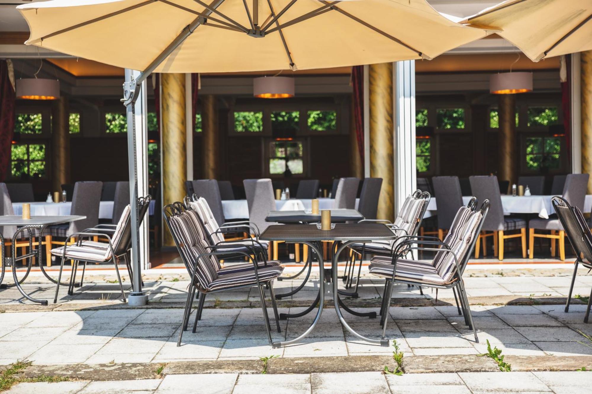 Schlossgasthof Roesch Blaibach Ngoại thất bức ảnh